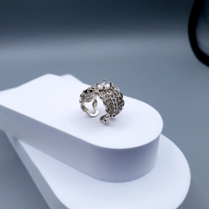 SILVER WHITE RING image 2