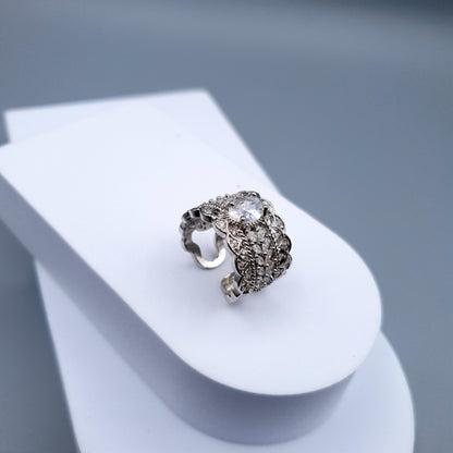 SILVER WHITE RING image 3