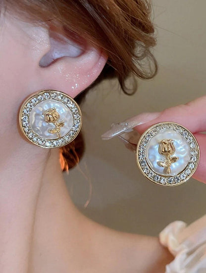 LUXURIOUS FLORAL ELEGANT AND VERSATILE STUD image 3