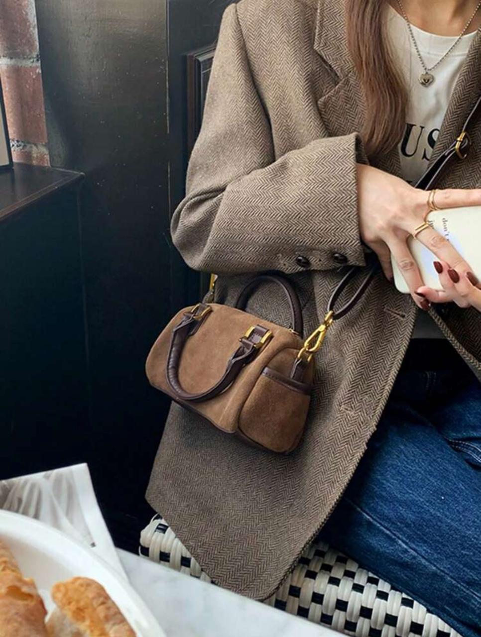Retro-Style Versatile Shoulder Bag image 5
