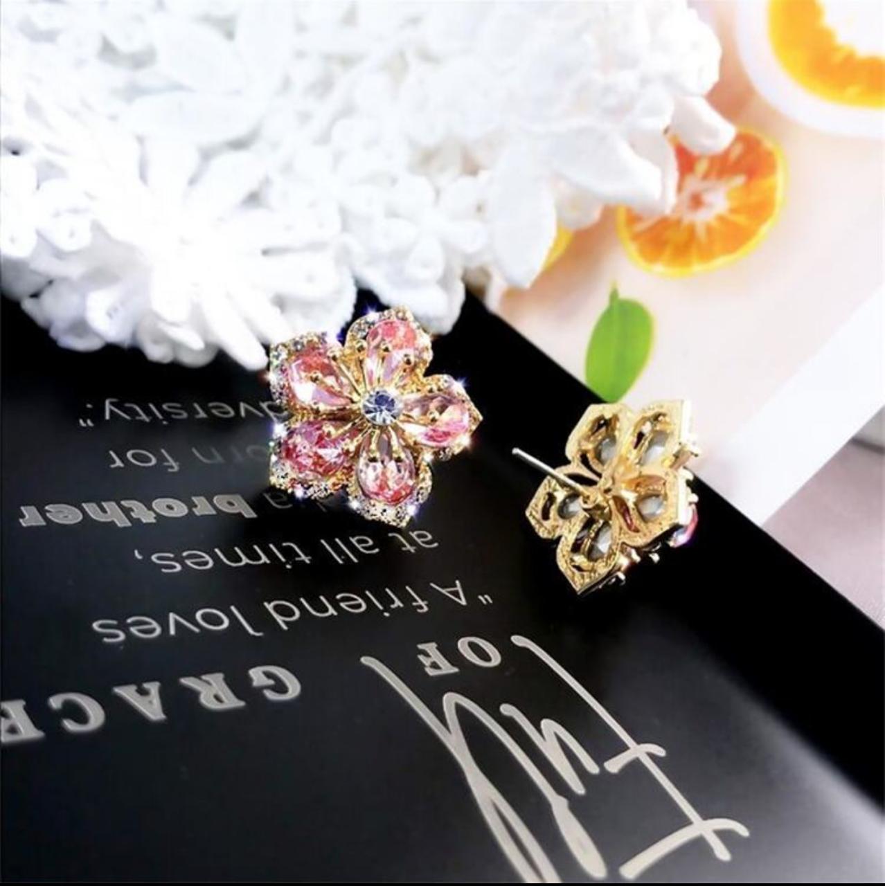 Flower Stud Earrings With Shiny Rhinestone image 5