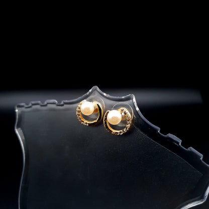 C PEARL STUD image 3