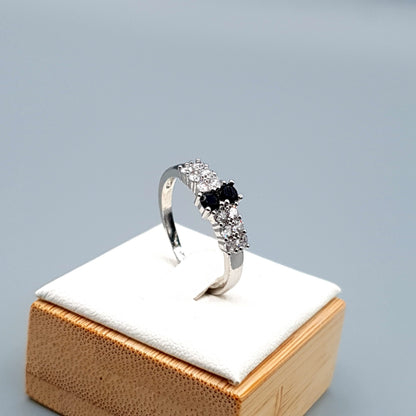 SIMPLE BEAUTIFUL RING image 3