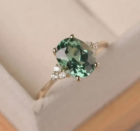 Vintage Elegant Oval Green Synthetic Zirconia Wedding Band for Women, Copper Ring with Synthetic Stones image 1