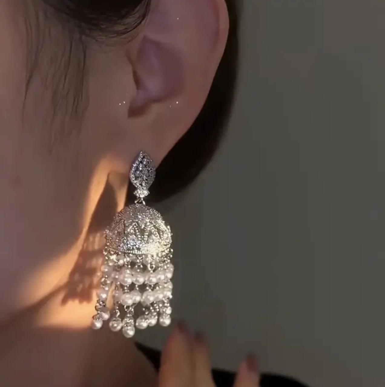 A Pair Of Dazzling Tassel, Imitating Pearls image 3