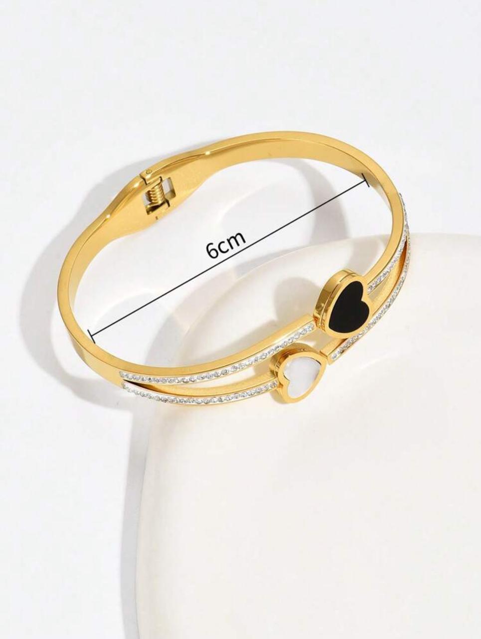 STYLISH BLACK & WHITE HEART BRACELET image 4