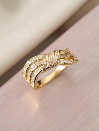 LUXURY CRYSTAL ZIRCONIA RING image 2