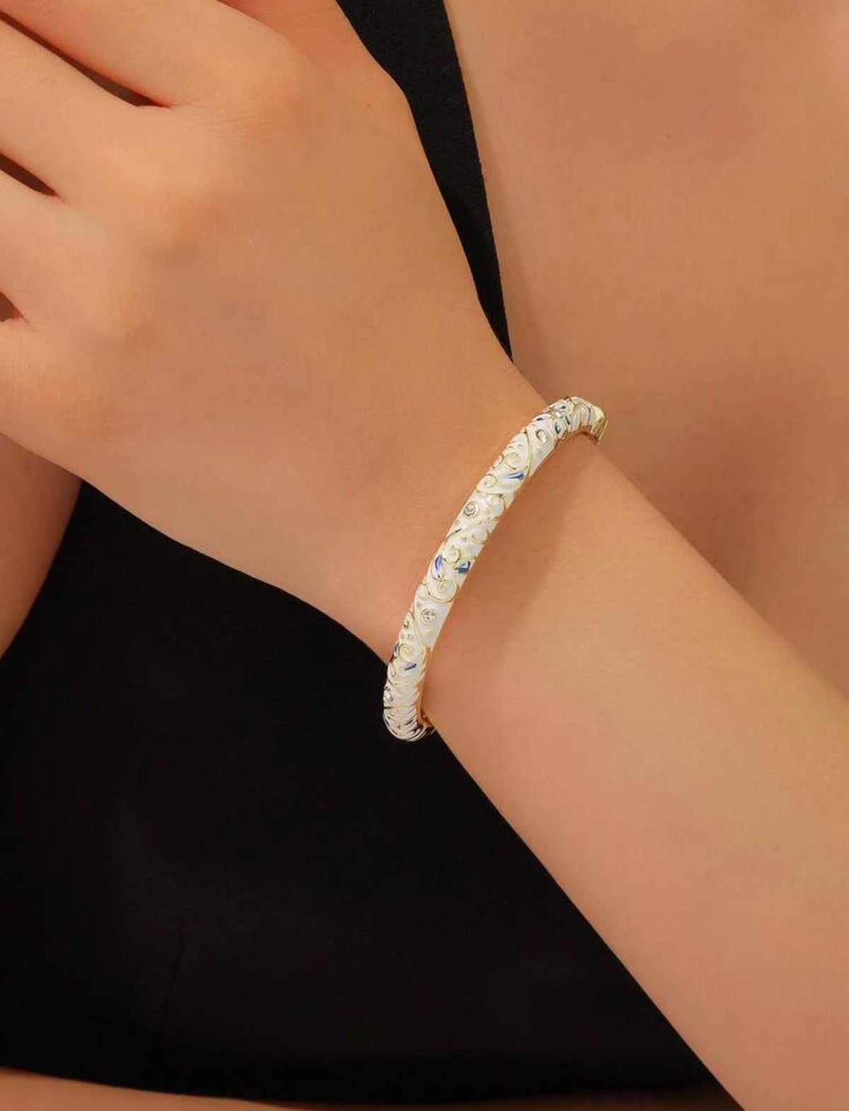 Royal Enamel Bloom Bangle