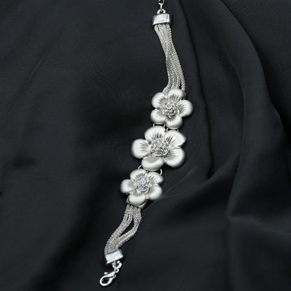 Stunning silver floral bracelet with intricate details image 4