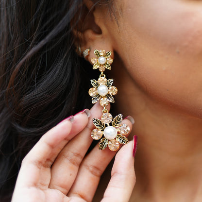 THREE FLOWER LAYER PEARL image 1