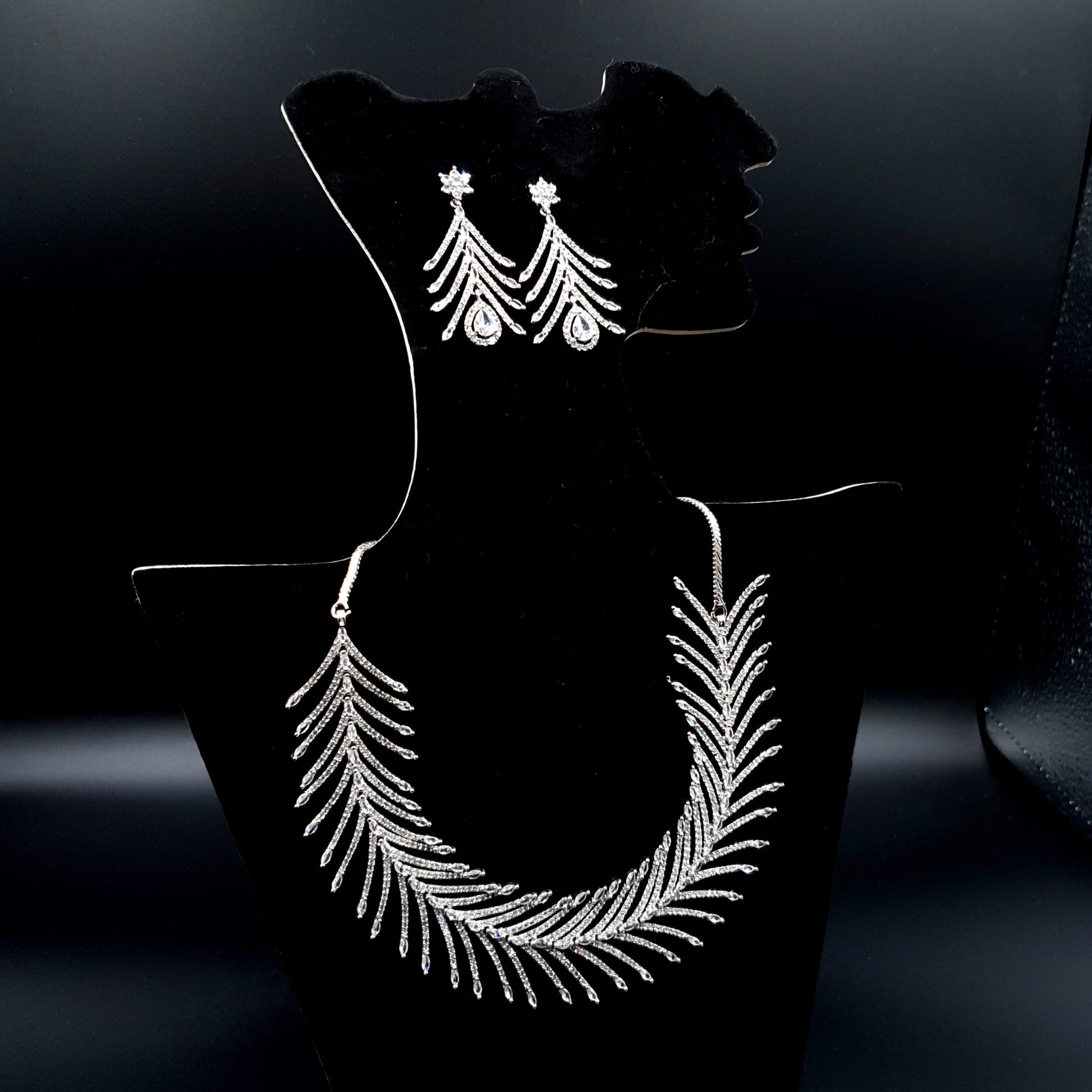 BRIDEL & PARTY WEAR SILVER NEKLACE SET (NEKLACE & EAR RINGS) image 5