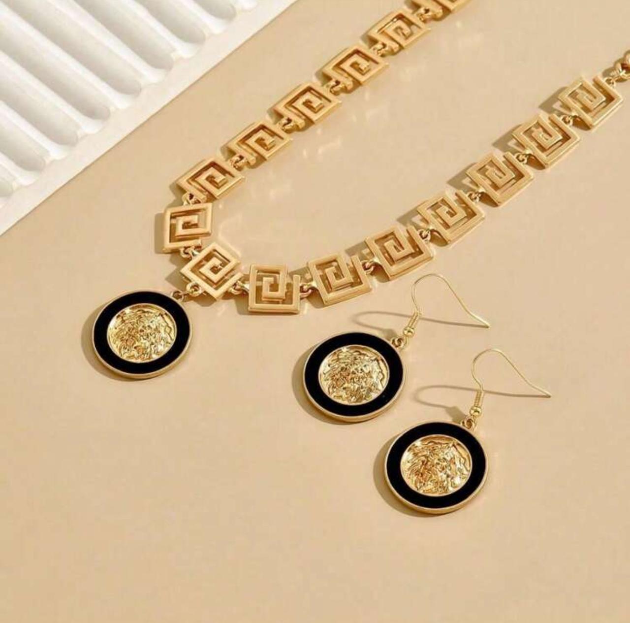 EVERYDAY ELEGANCE, NEKLACE AND EARRINGS SET image 1