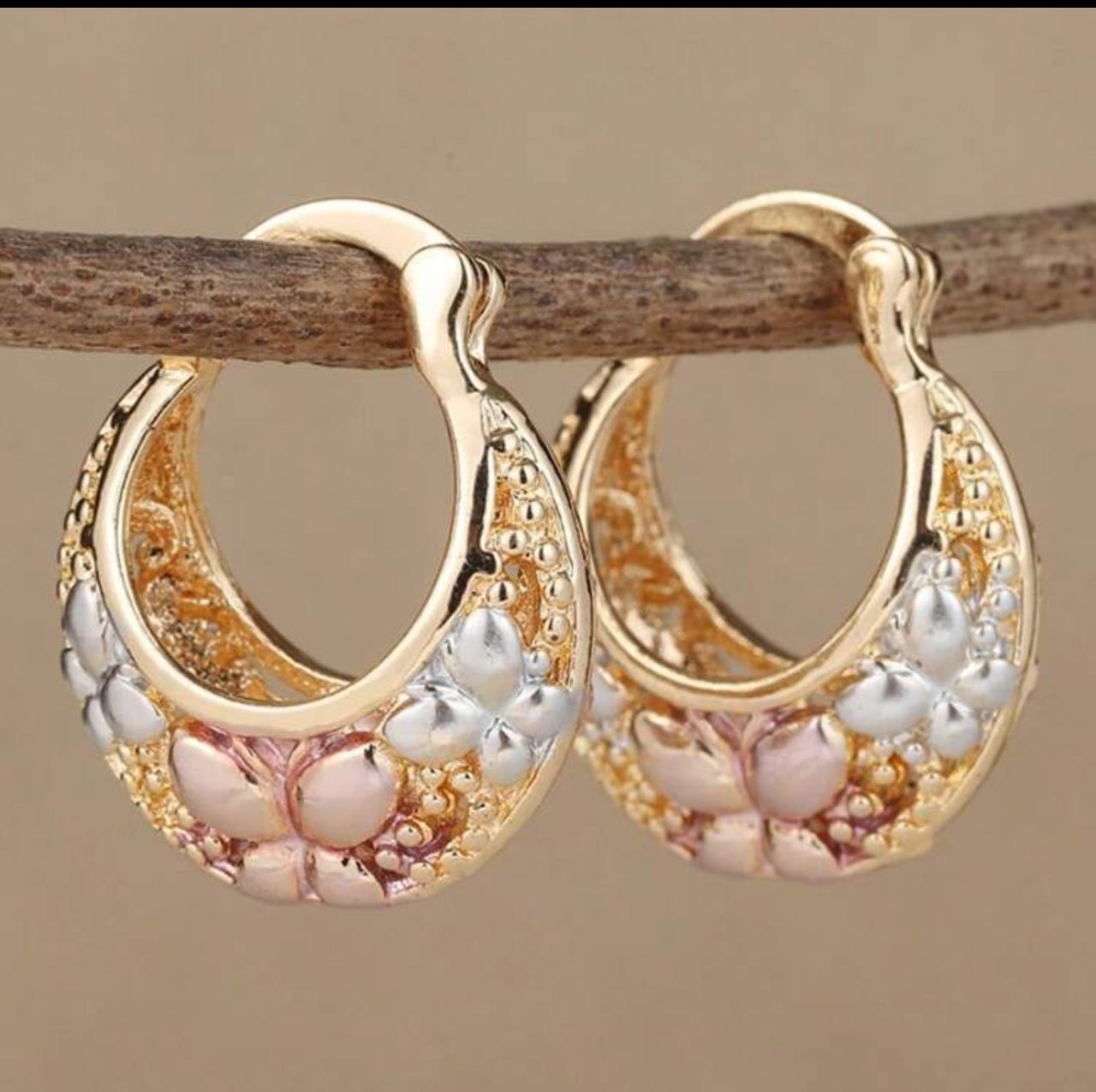 Exquisite Thick Hoop Earrings With Basket Weave Design image 1