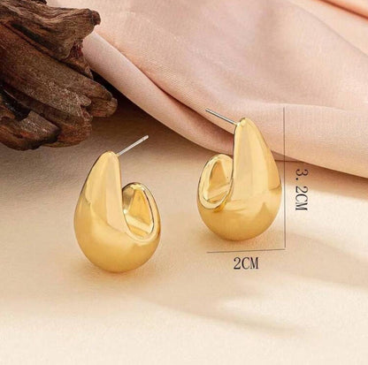 TEAR DROPPED STUDS - GOLDEN image 1