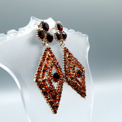 BROWN SPARKLING STONES image 0