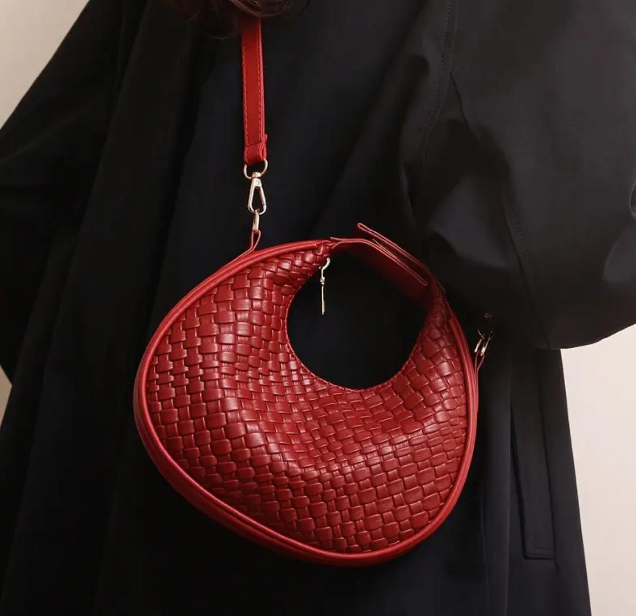 Versatile and compact – ideal for any outing image 1
