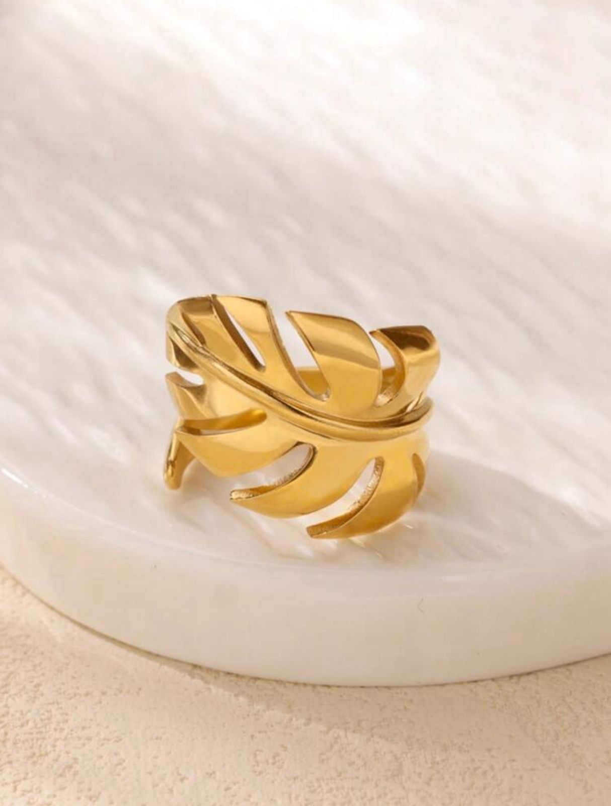 Stainless Steel Leaf Shaped Open Ring, Suitable For Daily Wear. Description: stainless steel image 4