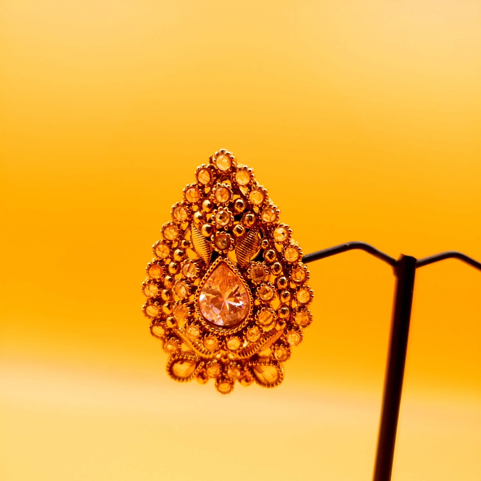 ANTIQUE STYLE image 1
