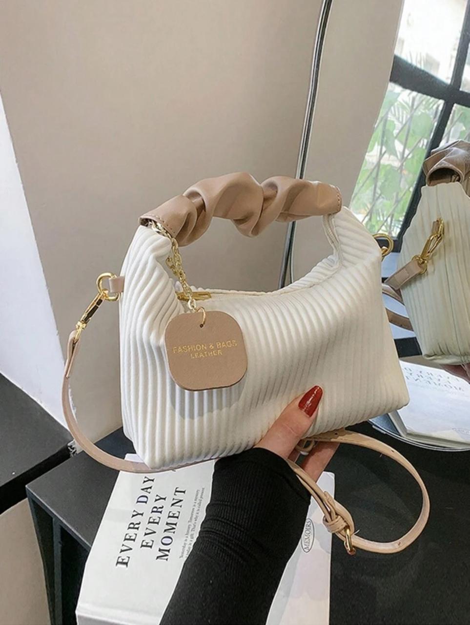 Mini Simple Pleated Woven and Portable Shoulder Zipper Handbag image 2