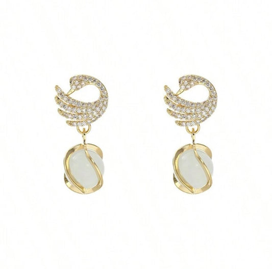 Exquisite &amp; Fashionable Creative Swan &amp; Cat Eye Pendant Earrings image 0