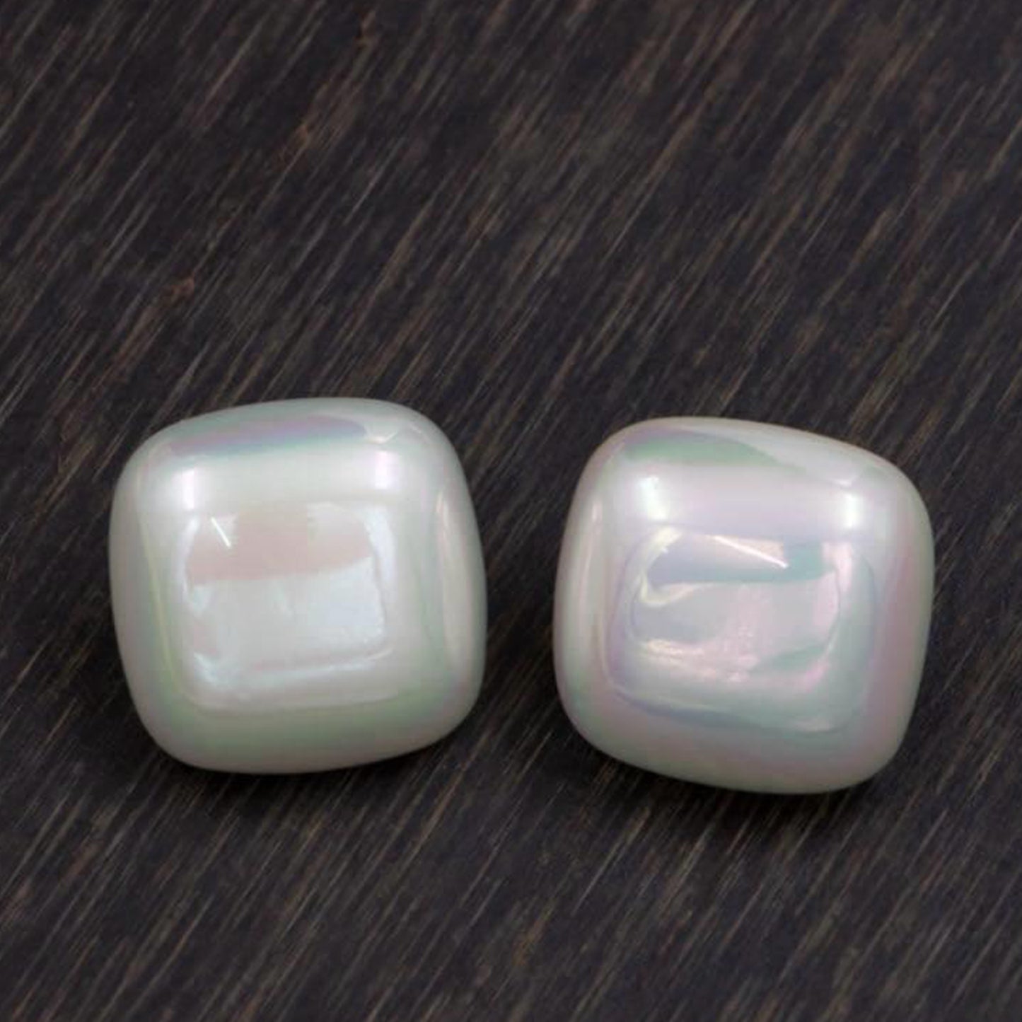 CUSHION STUD image 1