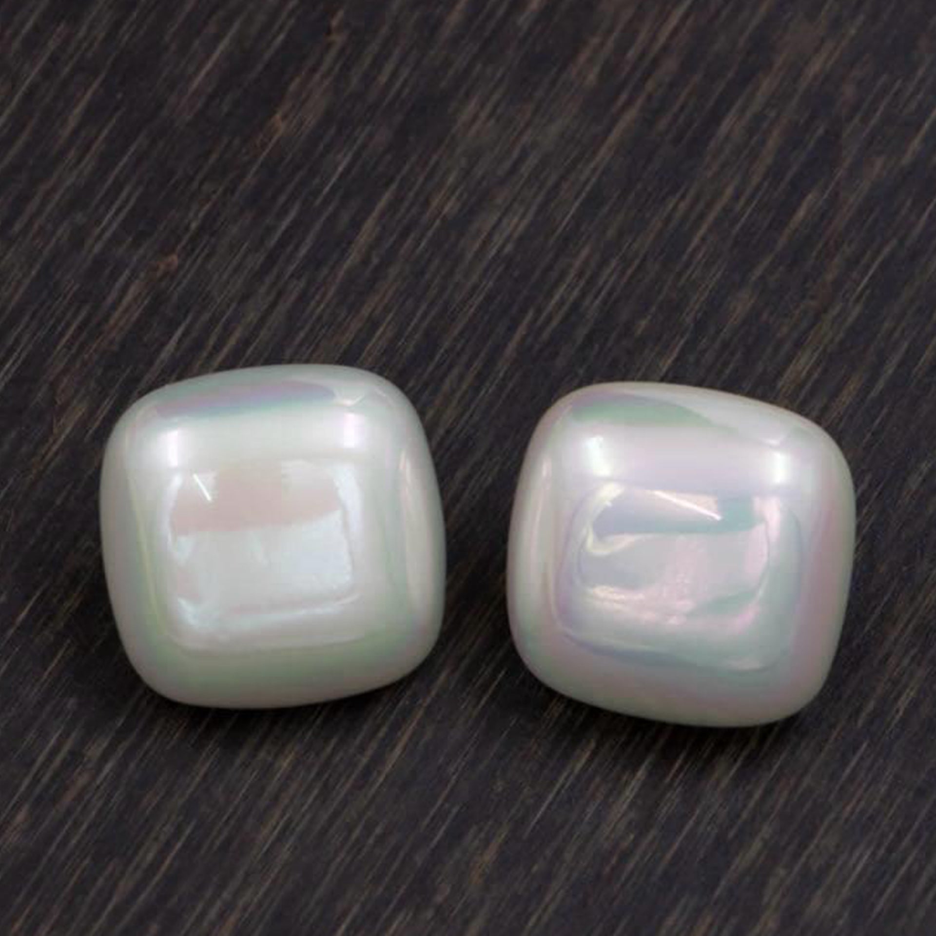 CUSHION STUD image 1