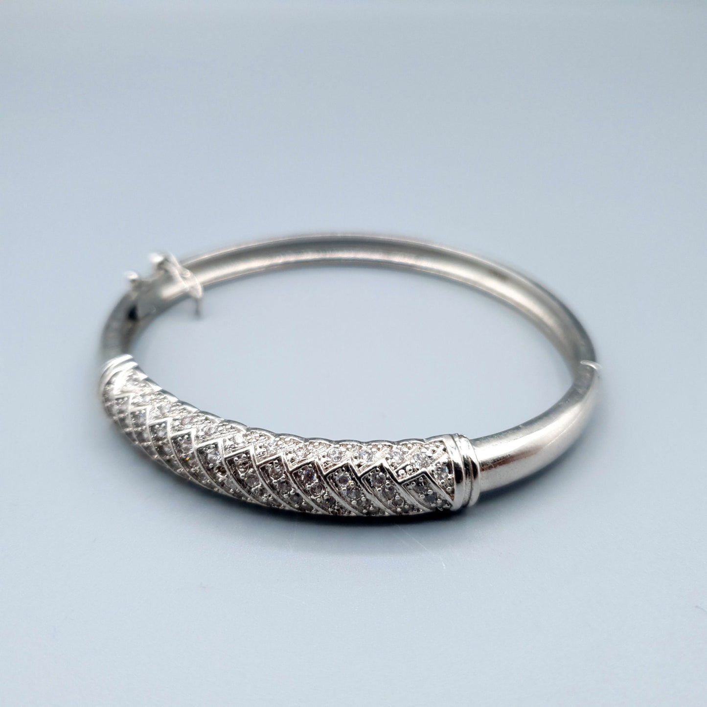 TRENDY DESIGN image 2