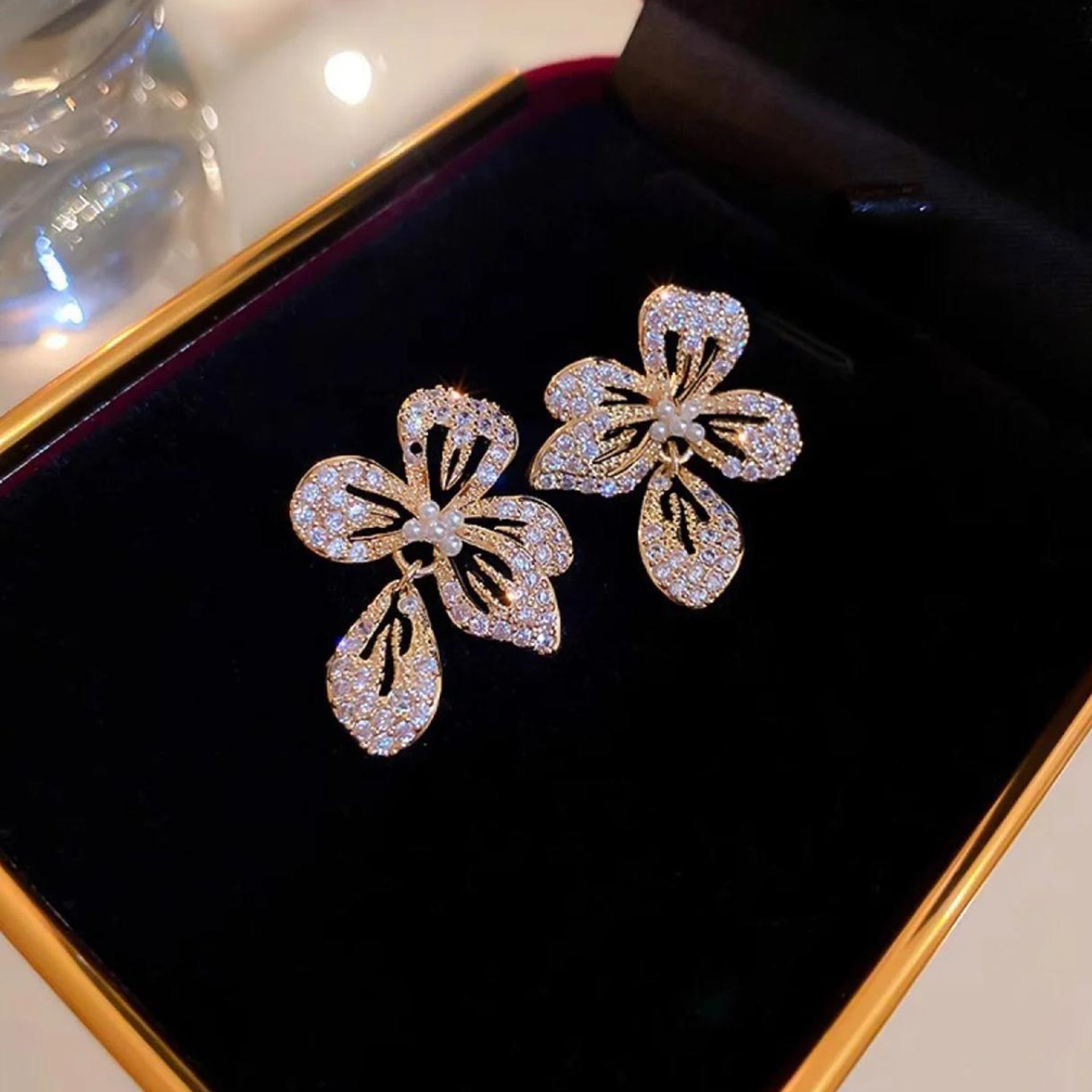 3-FLOWER PETALS DROP image 3