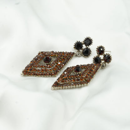 BROWN SPARKLING STONES image 1