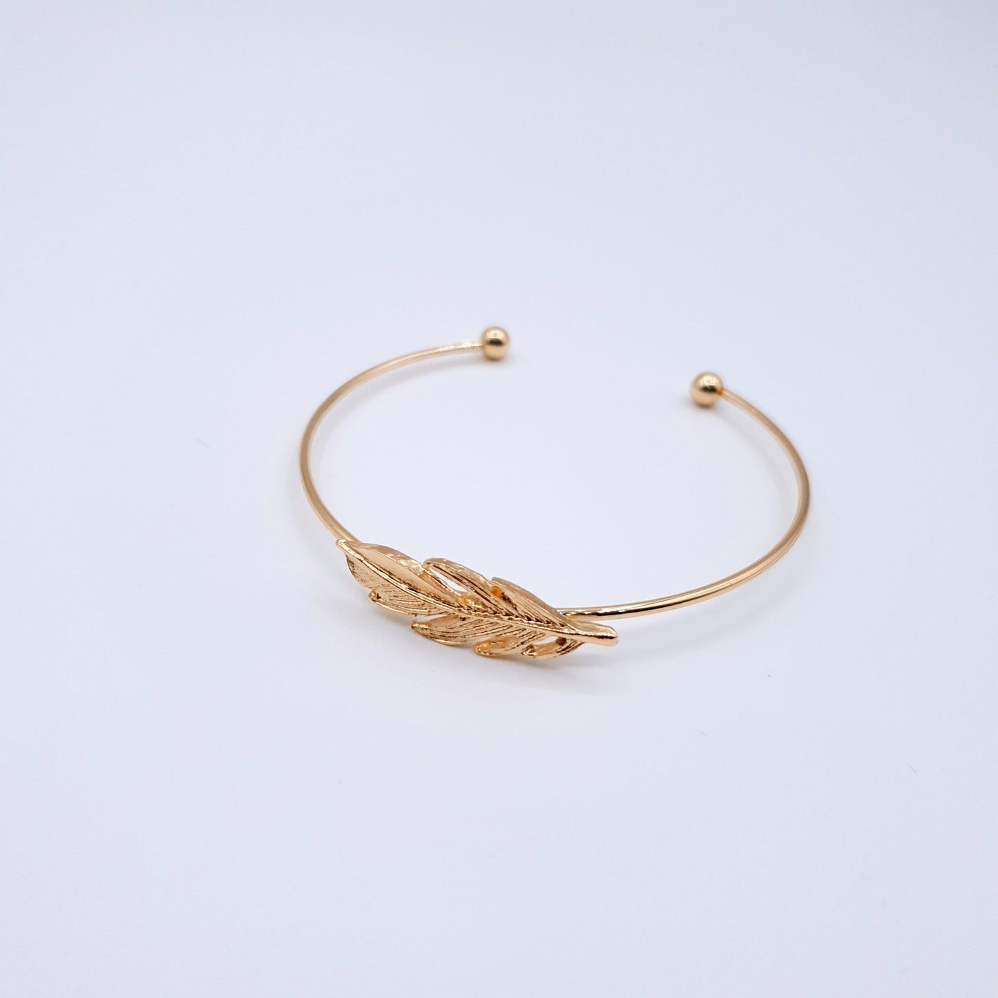 LEAF STYLE BRACELET image 1