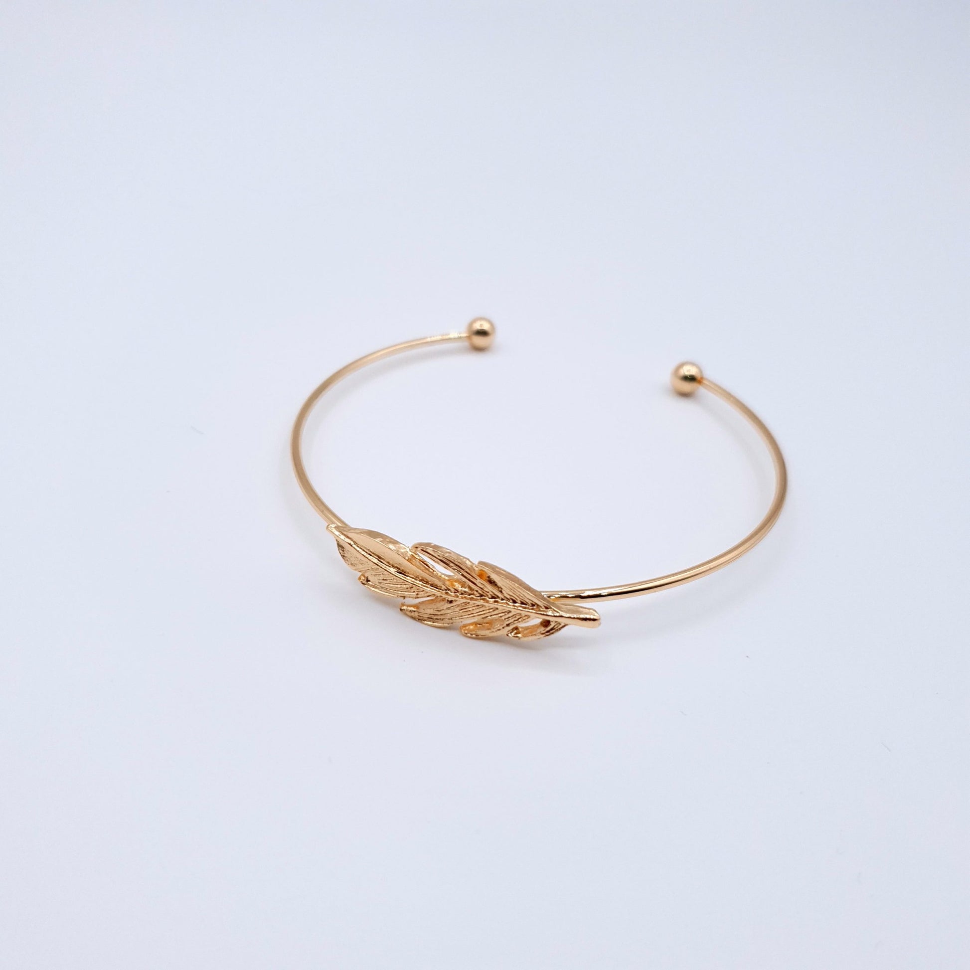 LEAF STYLE BRACELET image 1