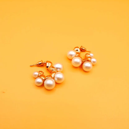 FIVE PEARLS HOOP image 1