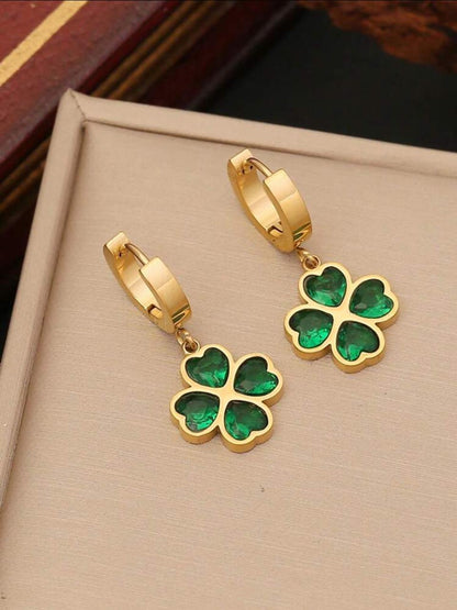 ELEGANT GREEN HEART CUBIC ZIRCONIA SET WITH FLOWER ACCENTS image 2