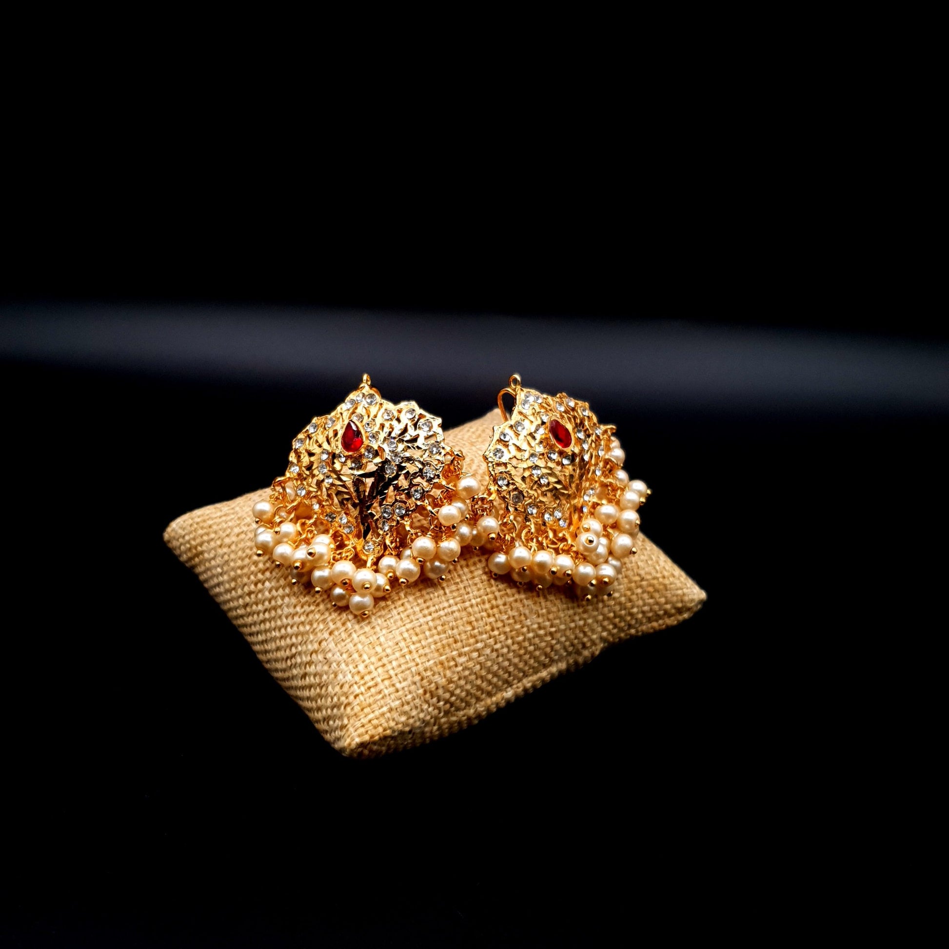 RED PEARLED NEKLACE image 8