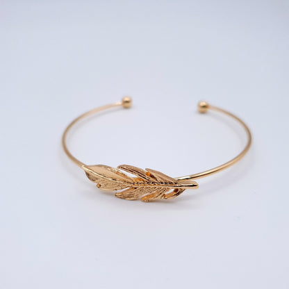 LEAF STYLE BRACELET image 2