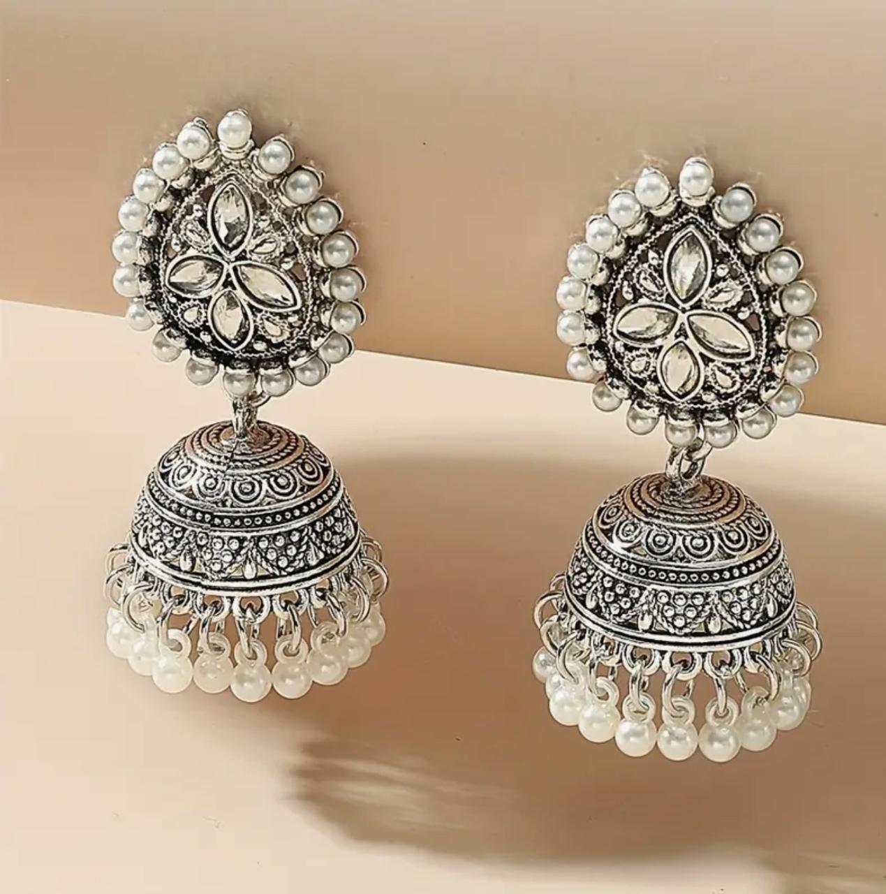 Eastern Bollywood-Inspired Waterdrop-Shaped Earrings image 6