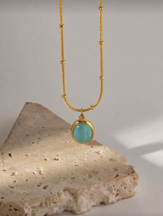 Oval Stone Pendant Necklace