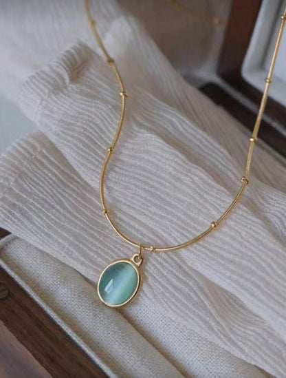 Oval Stone Pendant Necklace