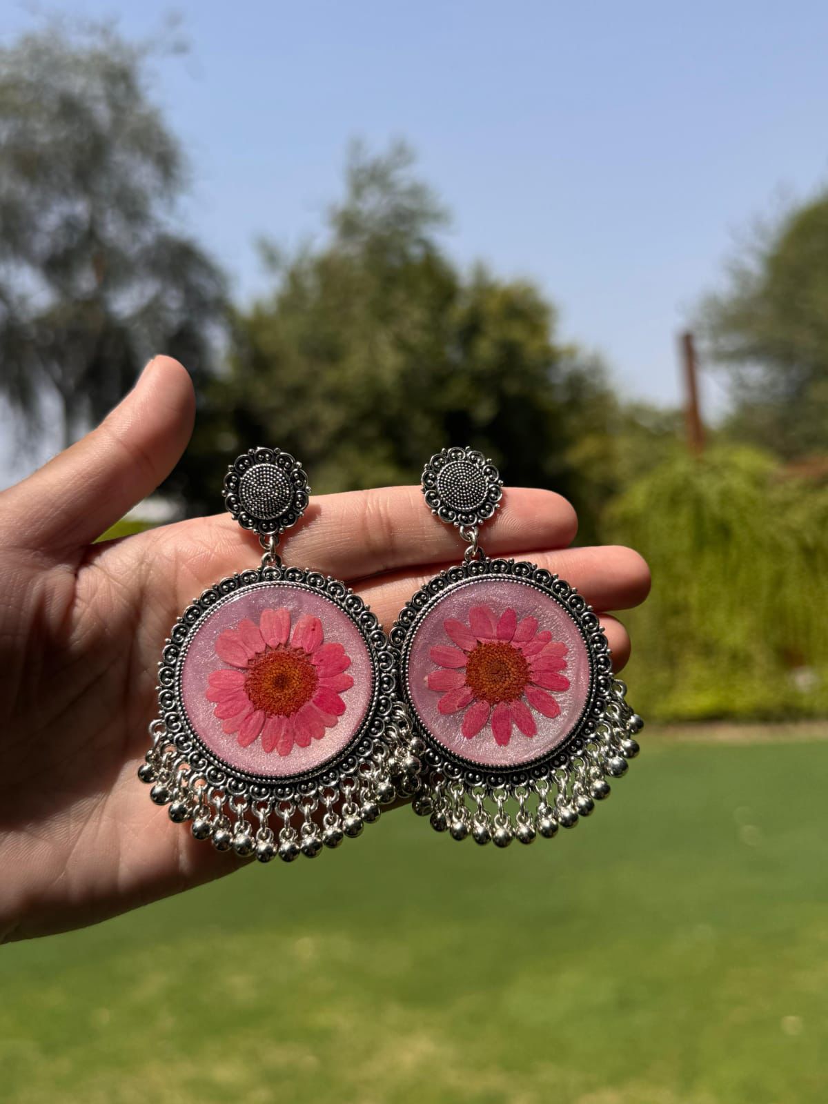 Blush Daisy Resin Earrings with Preserved Flower Art