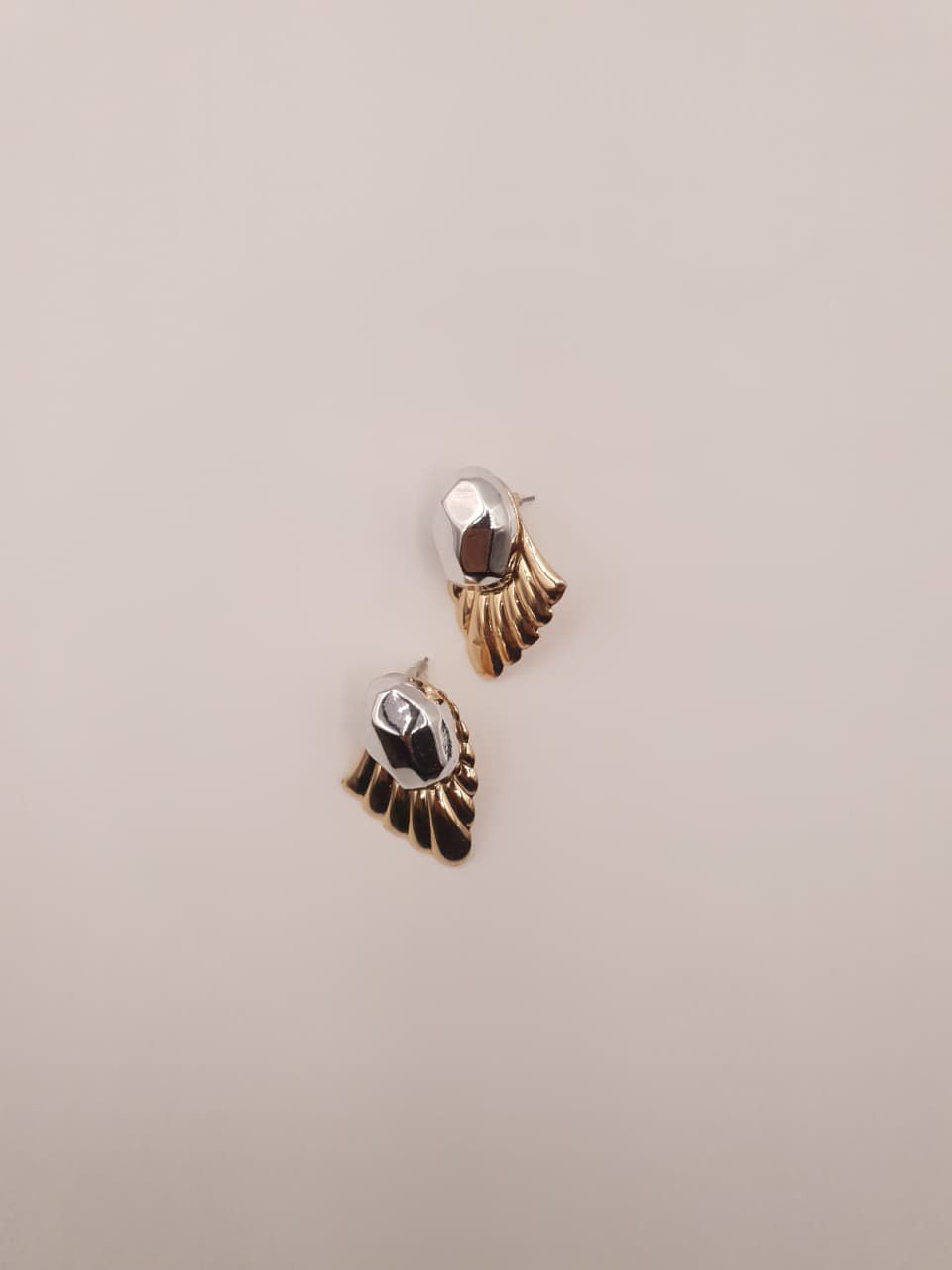 Dual Tone Shell Fan Stud Earrings