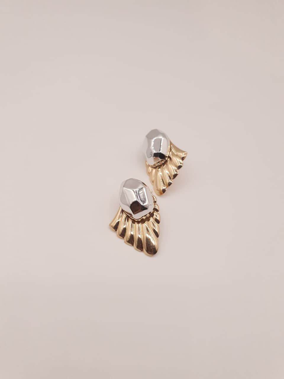 Dual Tone Shell Fan Stud Earrings