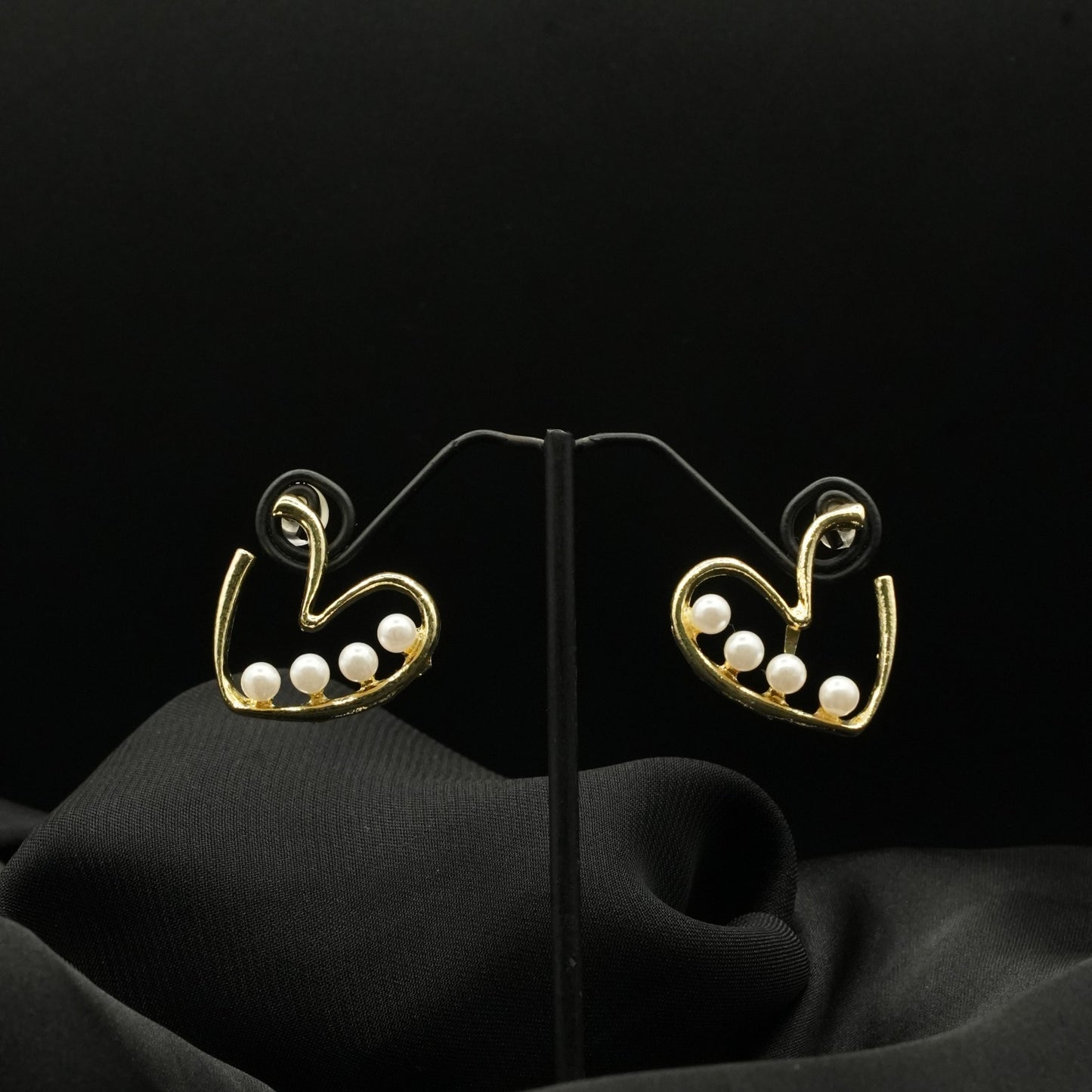 Pearl-Studded Heart Shape Earrings