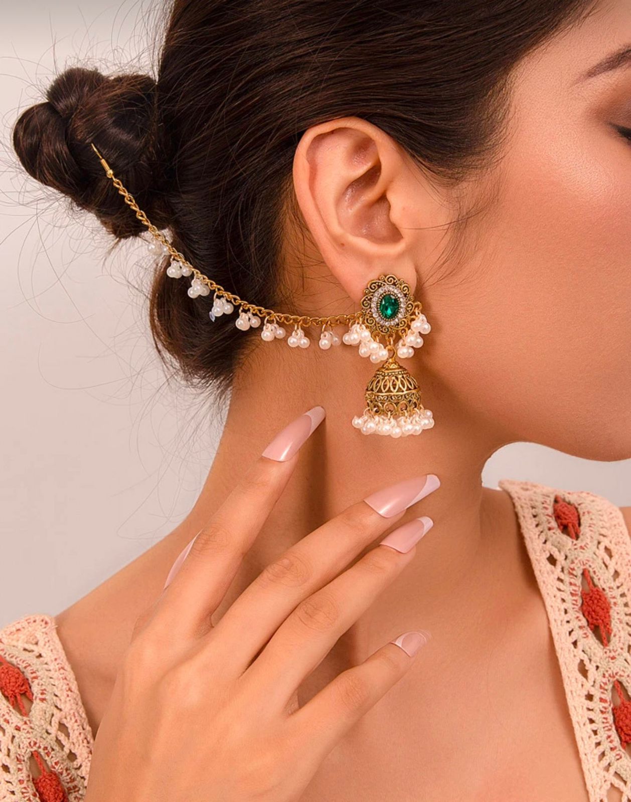 Emerald Pearl Sahara Jhumka Earrings – Antique Gold