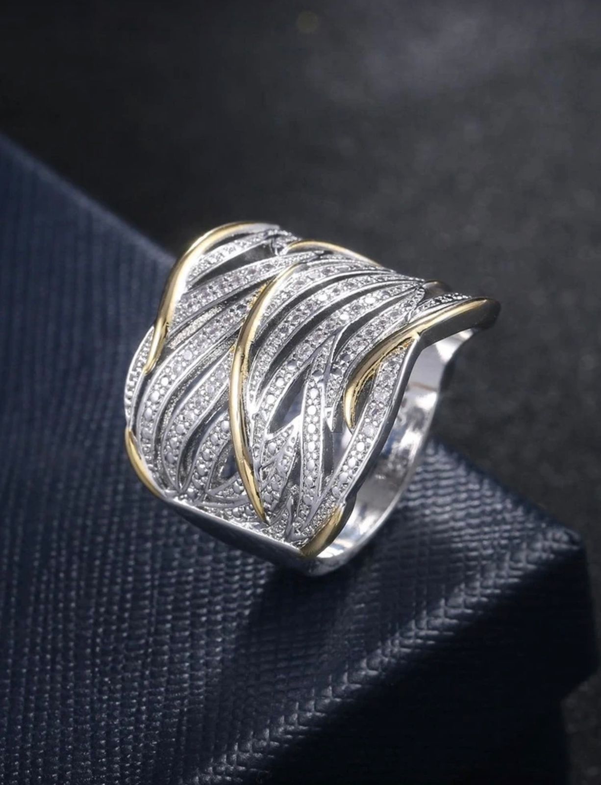 Luxury Wave Crystal Two-Tone Zirconia Ring