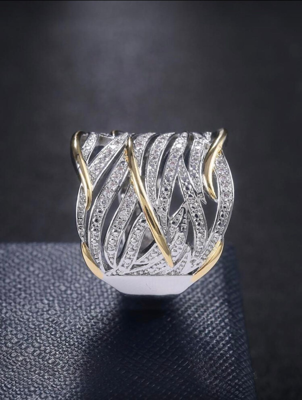 Luxury Wave Crystal Two-Tone Zirconia Ring