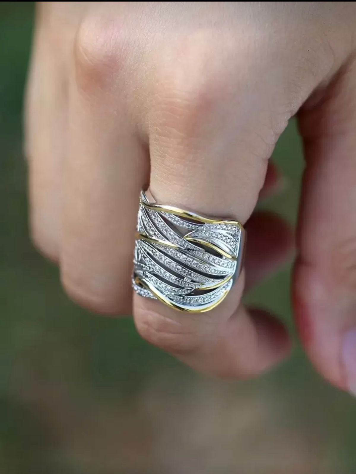 Luxury Wave Crystal Two-Tone Zirconia Ring