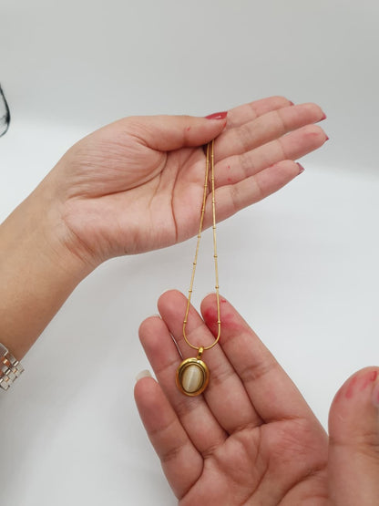 Minimal Gold Necklace with Oval Gemstone Pendant