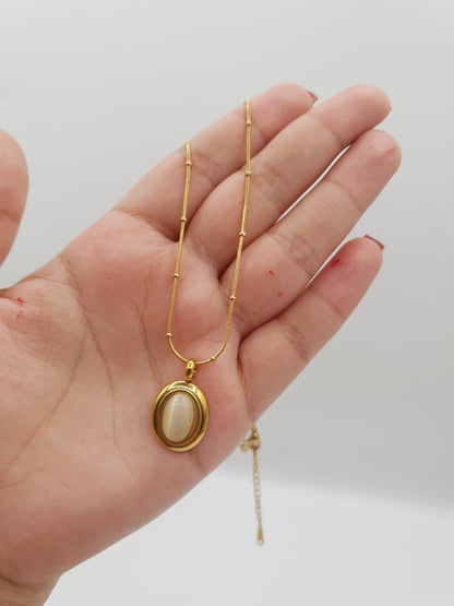 Minimal Gold Necklace with Oval Gemstone Pendant