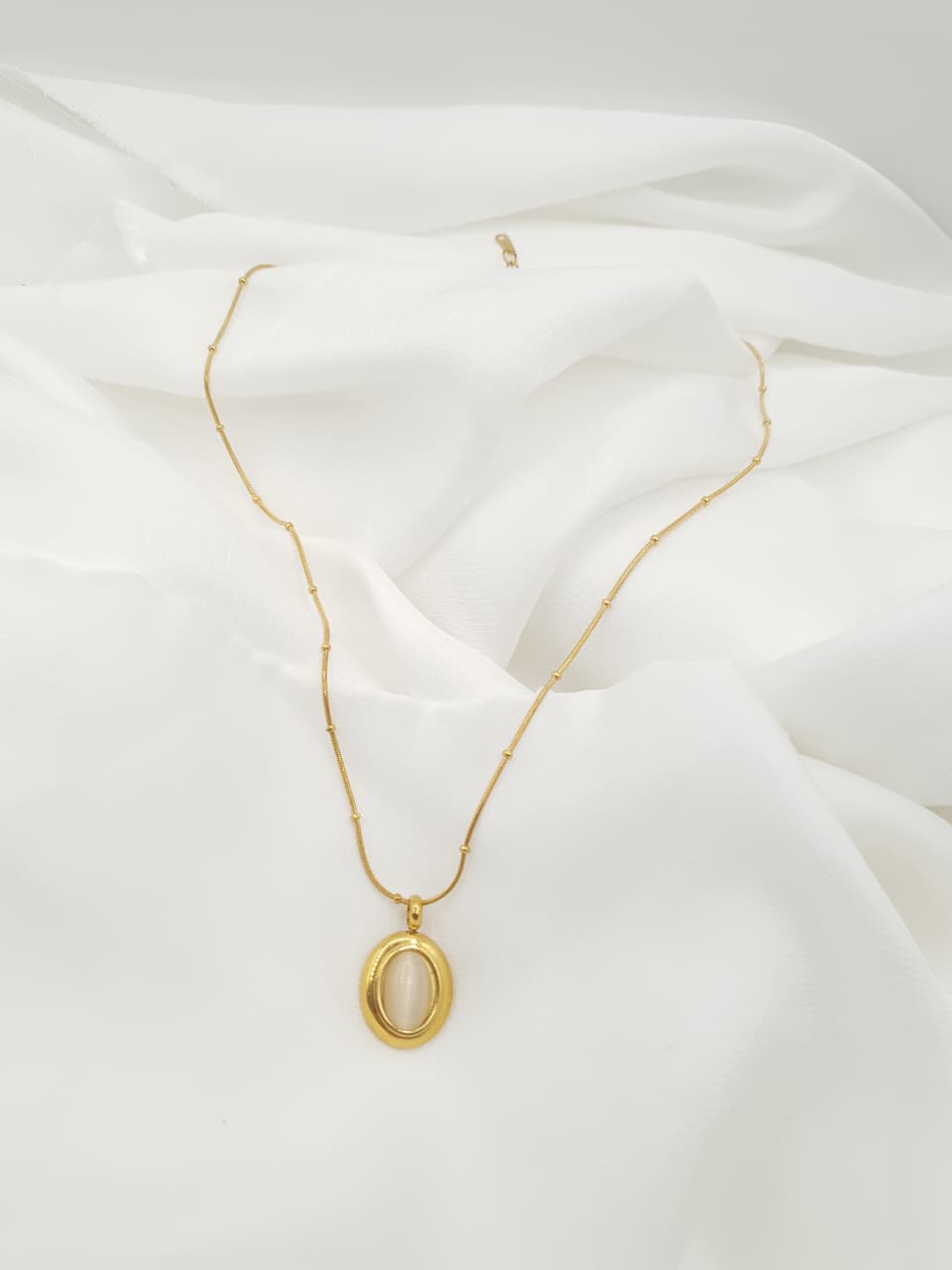 Minimal Gold Necklace with Oval Gemstone Pendant