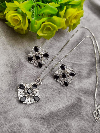 Luxury Heart Crystal Jewelry Set – Pendant & Earrings